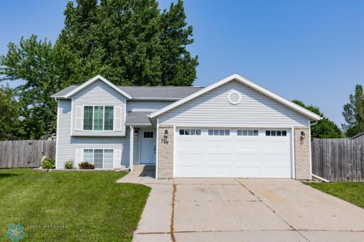 715 49th Street S, Fargo, ND 58103
