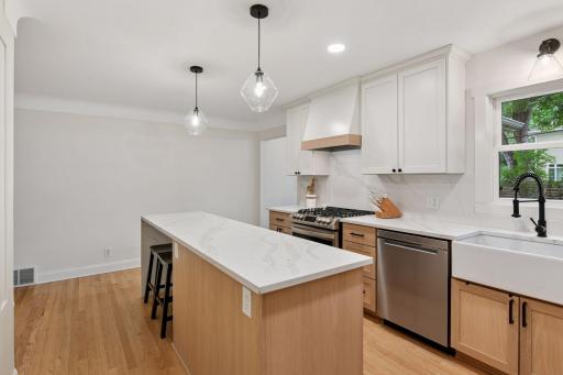 2832 Oregon Avenue S, Saint Louis Park, MN 55426
