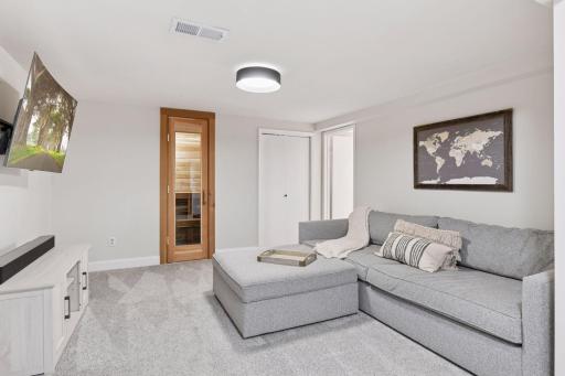 2832 Oregon Avenue S, Saint Louis Park, MN 55426