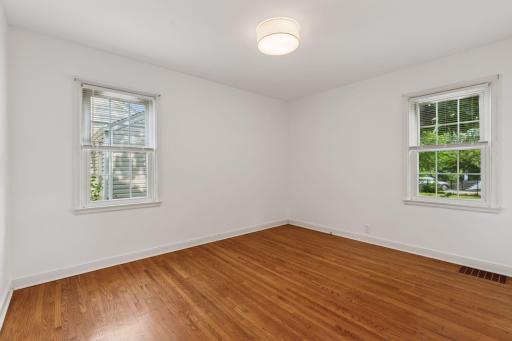 5717 W Lake Street, Minneapolis, MN 55416