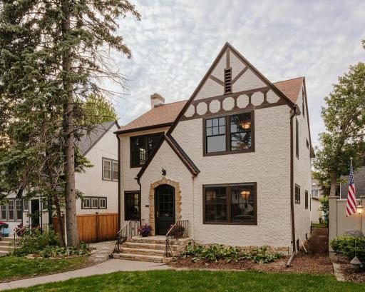 2137 Wellesley Avenue, Saint Paul, MN 55105