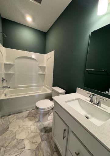 5022 Useppa Trail, Saint Paul, MN 55129