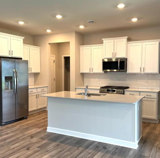 5022 Useppa Trail, Saint Paul, MN 55129