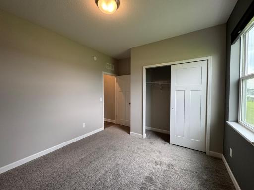 5022 Useppa Trail, Saint Paul, MN 55129