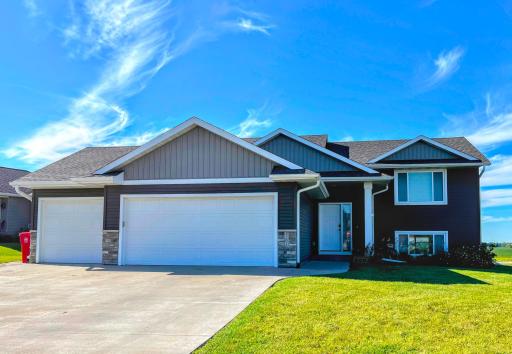 4201 Silver Ridge Place NW, Rochester, MN 55901