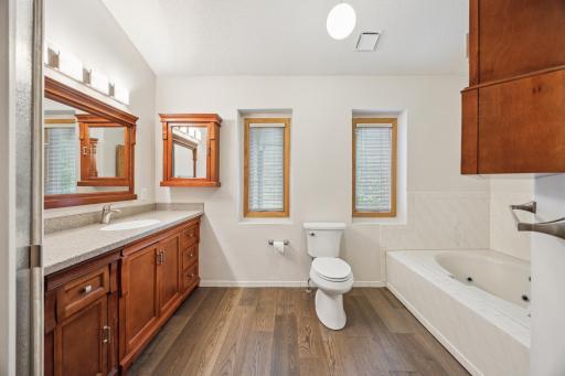 7813 W 111th Street, Bloomington, MN 55438