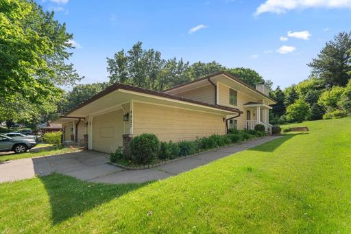 4427 Chatsworth Street N, Saint Paul, MN 55126