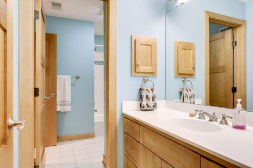 10025 Adam Avenue, Inver Grove Heights, MN 55077