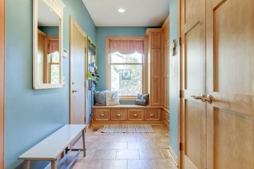 10025 Adam Avenue, Inver Grove Heights, MN 55077