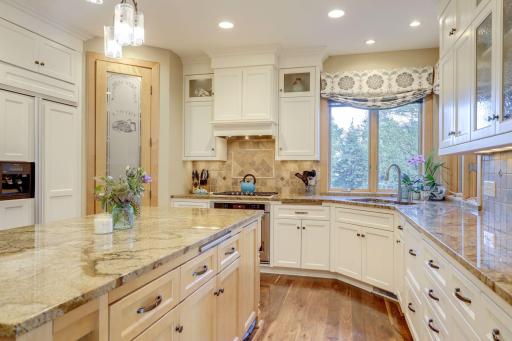10025 Adam Avenue, Inver Grove Heights, MN 55077