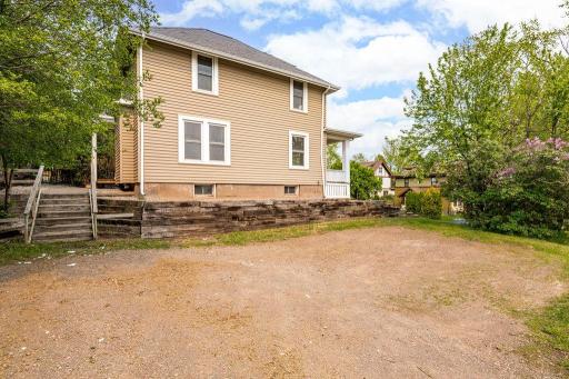 1901 E 5th Street, Duluth, MN 55812