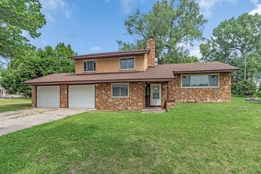 495 Saint Anthony Avenue, Saint Paul, MN 55103