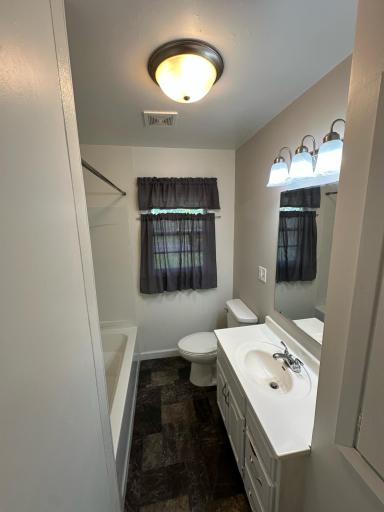 332 E Pleasant Avenue, Ellsworth, WI 54011