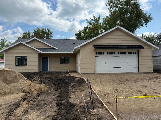16 Tower Street, Kensington, MN 56343