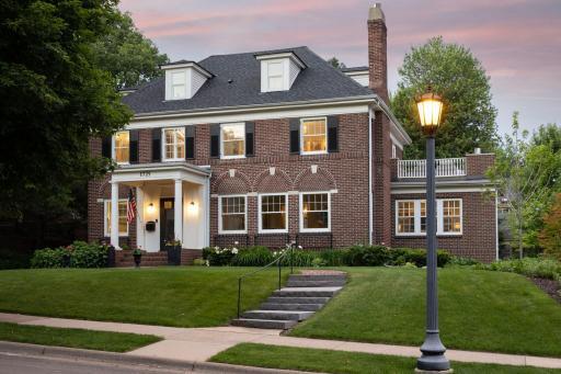 1725 Knox Avenue S, Minneapolis, MN 55403