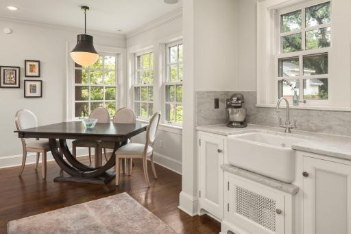 1725 Knox Avenue S, Minneapolis, MN 55403