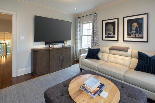 1725 Knox Avenue S, Minneapolis, MN 55403