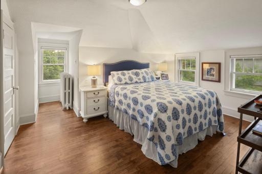 1725 Knox Avenue S, Minneapolis, MN 55403