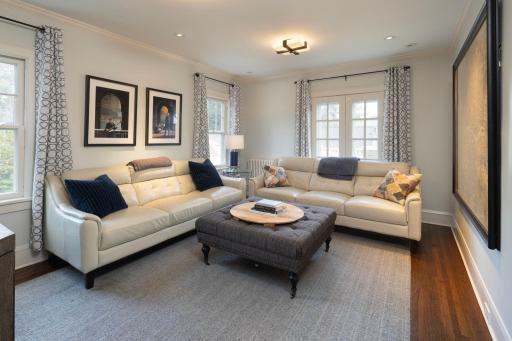 1725 Knox Avenue S, Minneapolis, MN 55403