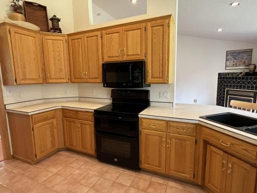 3924 River Oak Circle, Moorhead, MN 56560