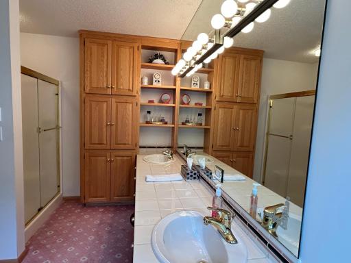 3924 River Oak Circle, Moorhead, MN 56560