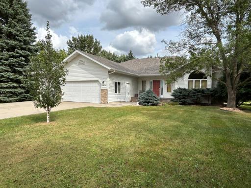3924 River Oak Circle, Moorhead, MN 56560