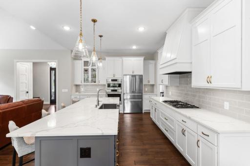 16907 Valley Road, Eden Prairie, MN 55347