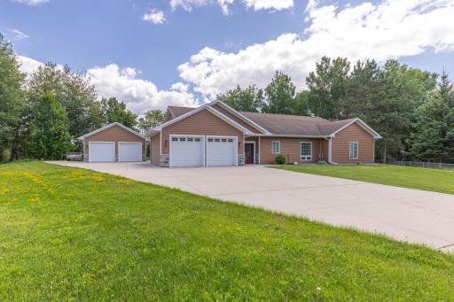 1614 NW 8th ST, Grand Rapids, MN 55744
