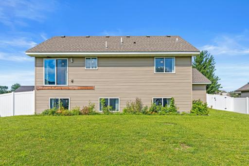 31635 Mcguire Trail, Lindstrom, MN 55045