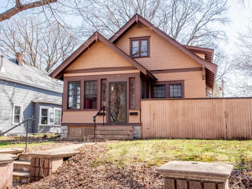 2055 Temple Court, Saint Paul, MN 55104