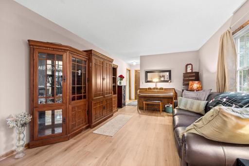 15446 Drexel Way, Saint Paul, MN 55124