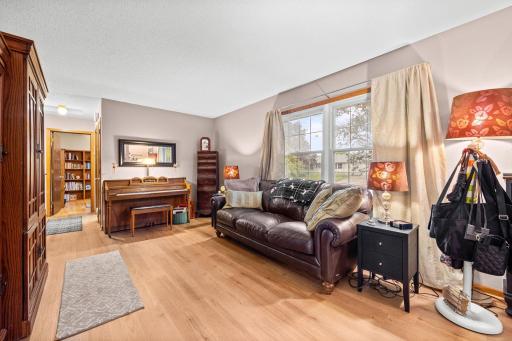 15446 Drexel Way, Saint Paul, MN 55124