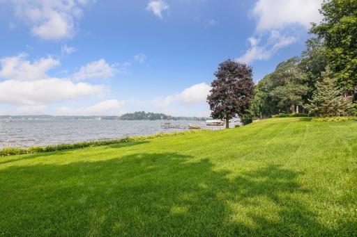 Flat Yard Connecting to the Waters