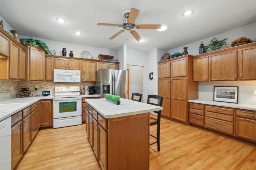 2642 Boulder Way, Burnsville, MN 55337