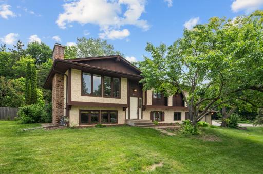 2620 Fountain Lane N, Minneapolis, MN 55447