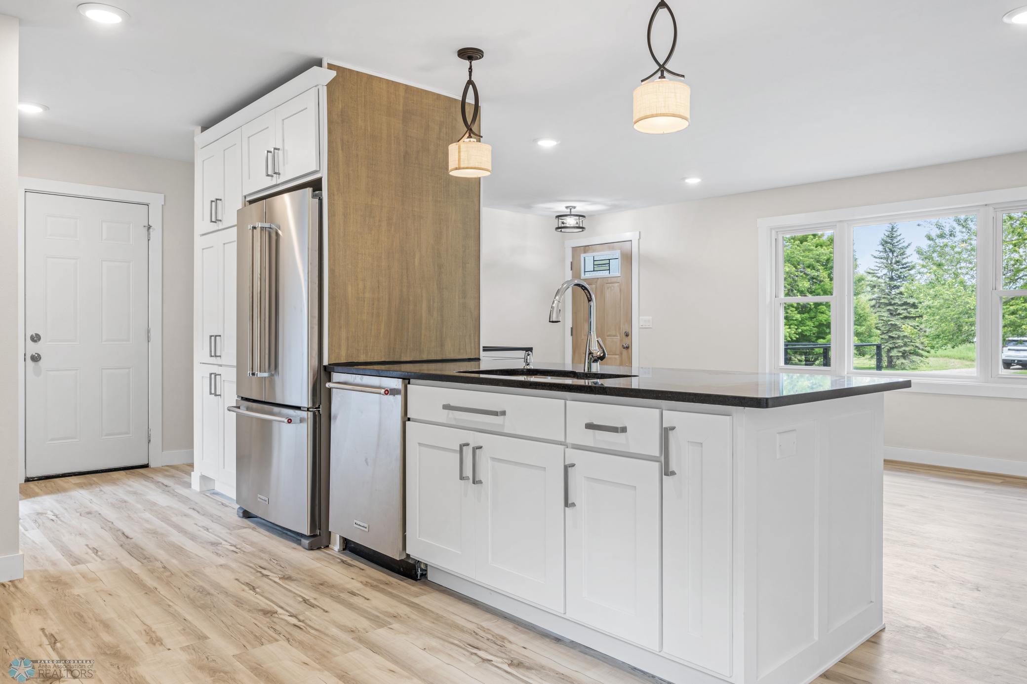 KITCHEN 2.jpg