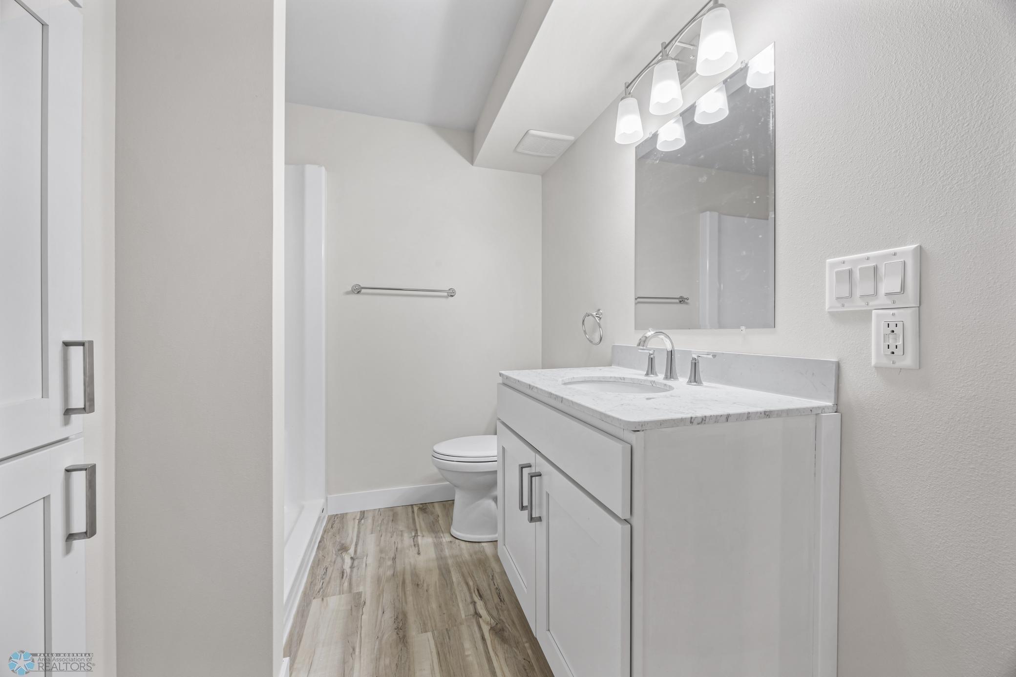 BASEMENT BATH.jpg