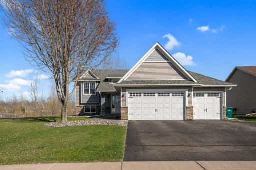 1105 Pioneer Trail SE, Cambridge, MN 55008