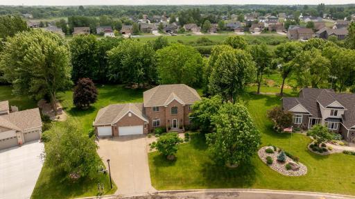 712 Falcon Court, Sartell, MN 56377