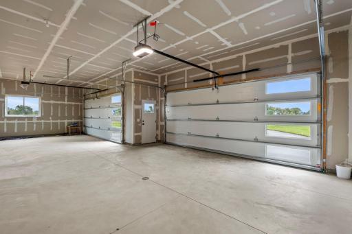 Plenty of room for multiple cars & trucks!