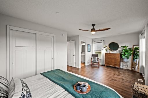 1004 Van White Memorial Boulevard, Minneapolis, MN 55411