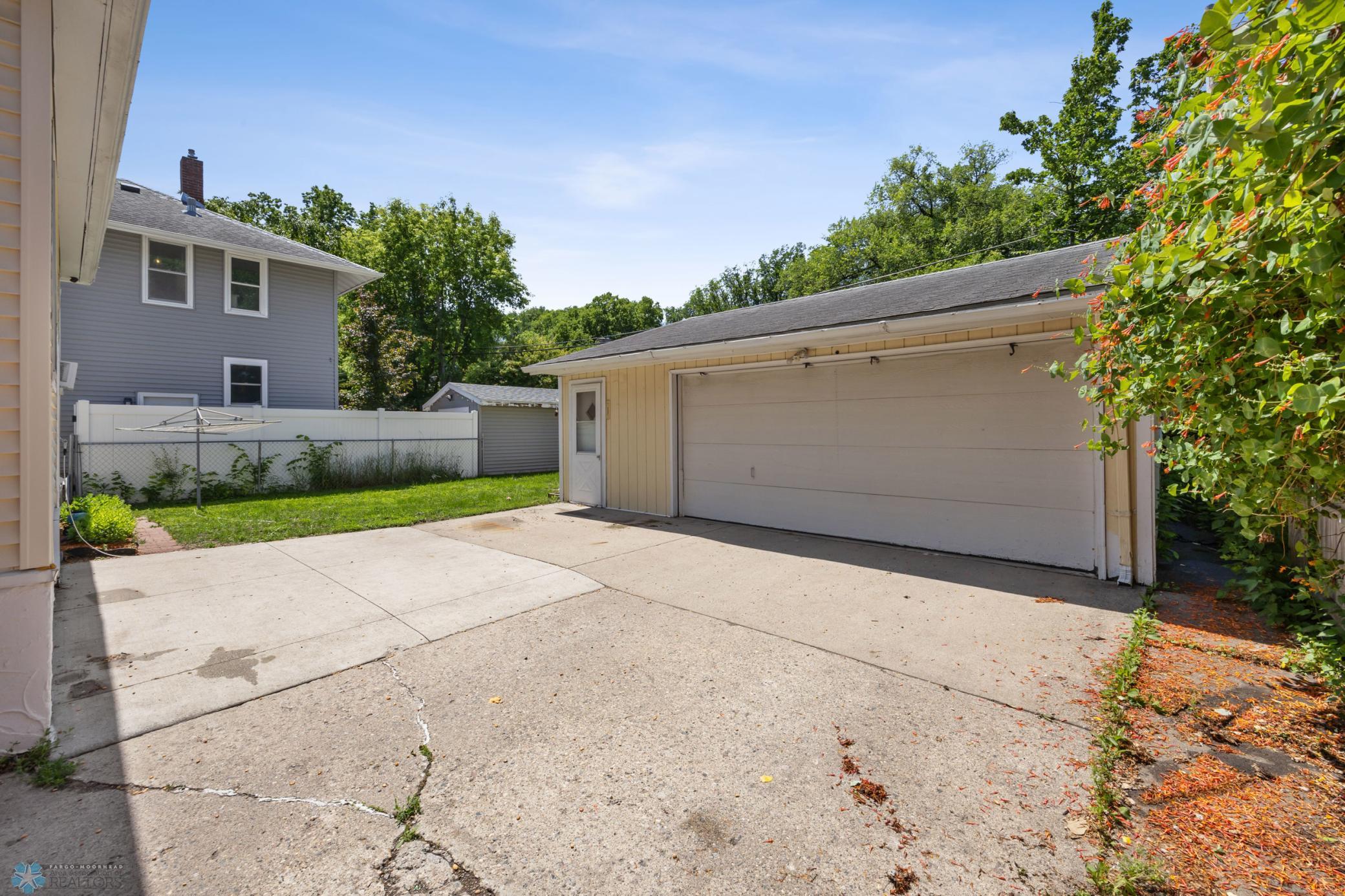 Oversized 2 Stall Garage