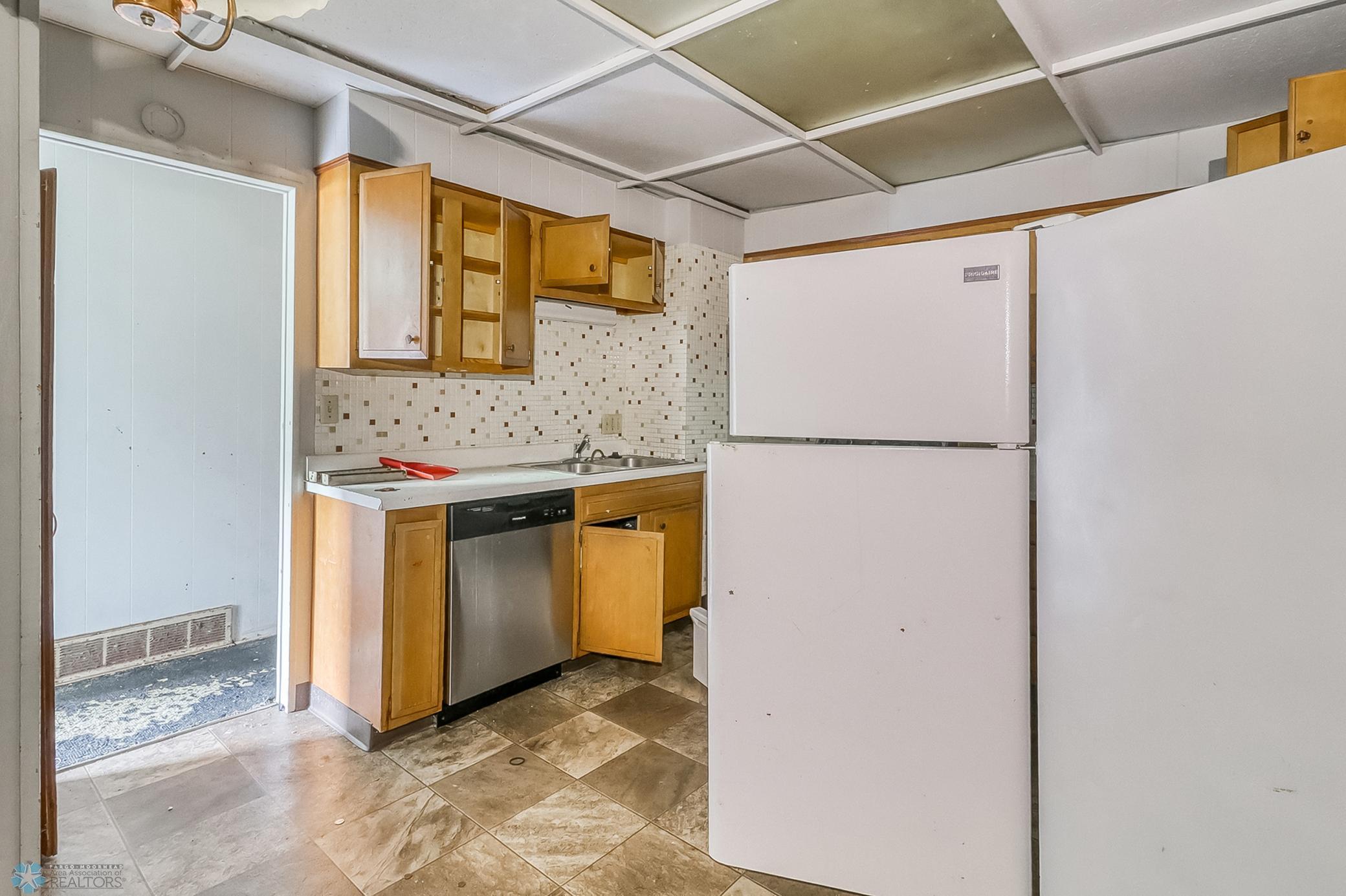 Unit 1_Kitchen1_3.jpg