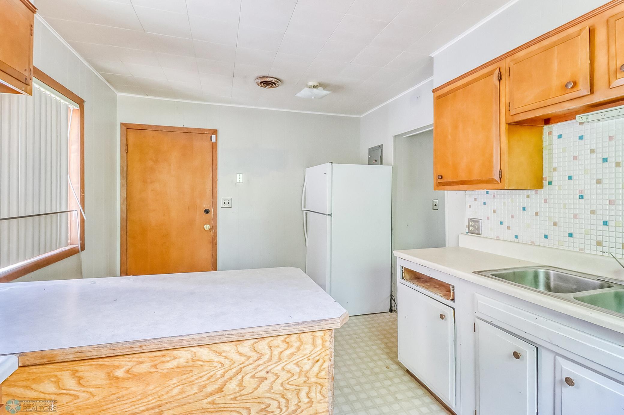 Unit 2_kitchen1_5.jpg