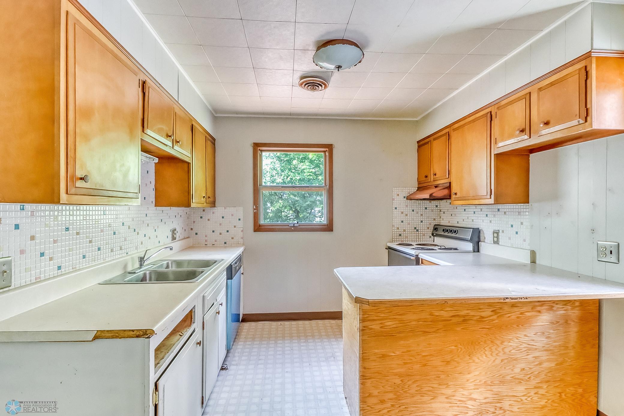 Unit 2_Kitchen1_1.jpg