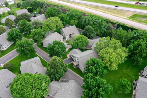 This charming townhome effortlessly combines comfort, style, and modern convenience in a prime location. Don’t miss the opportunity to make this beautiful home yours and enjoy all that the Stonehenge of Edinburgh community has to offer.