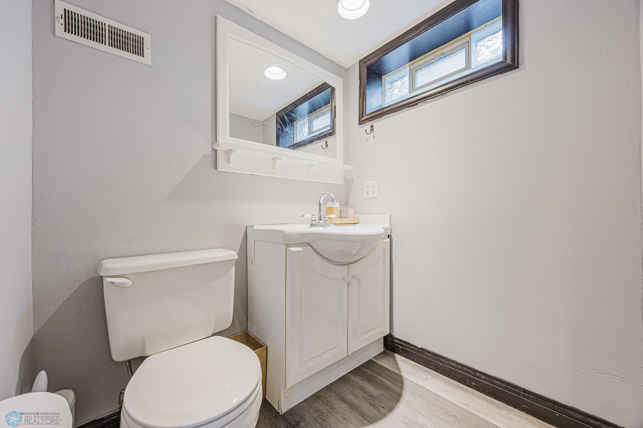 1019 3rd Ave N, Moorhead, MN, 56560-24.jpg