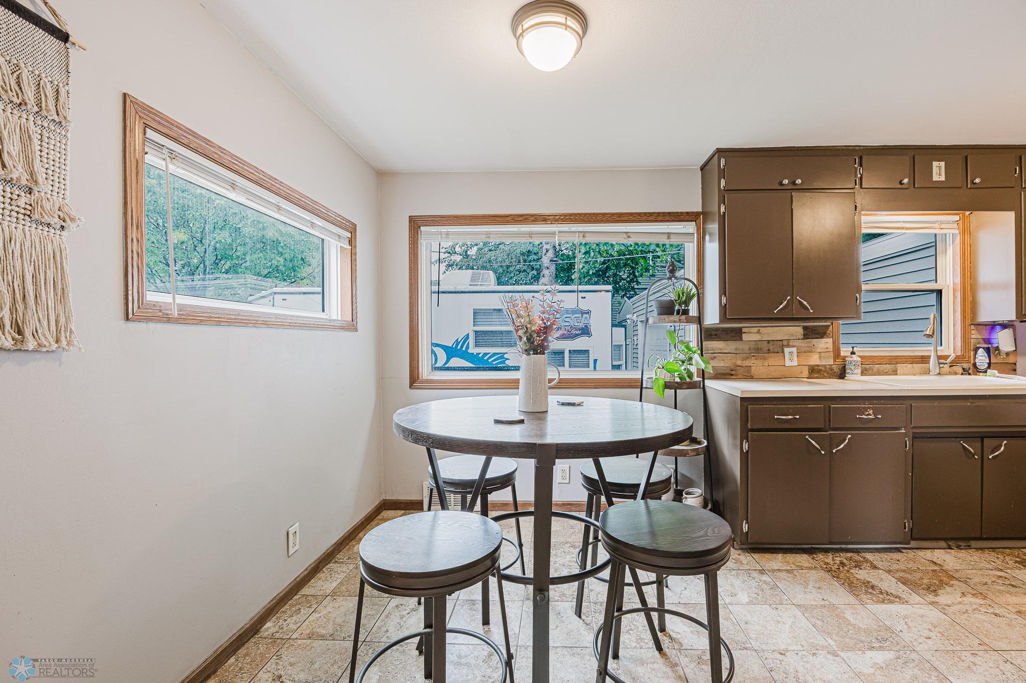 1019 3rd Ave N, Moorhead, MN, 56560-5.jpg