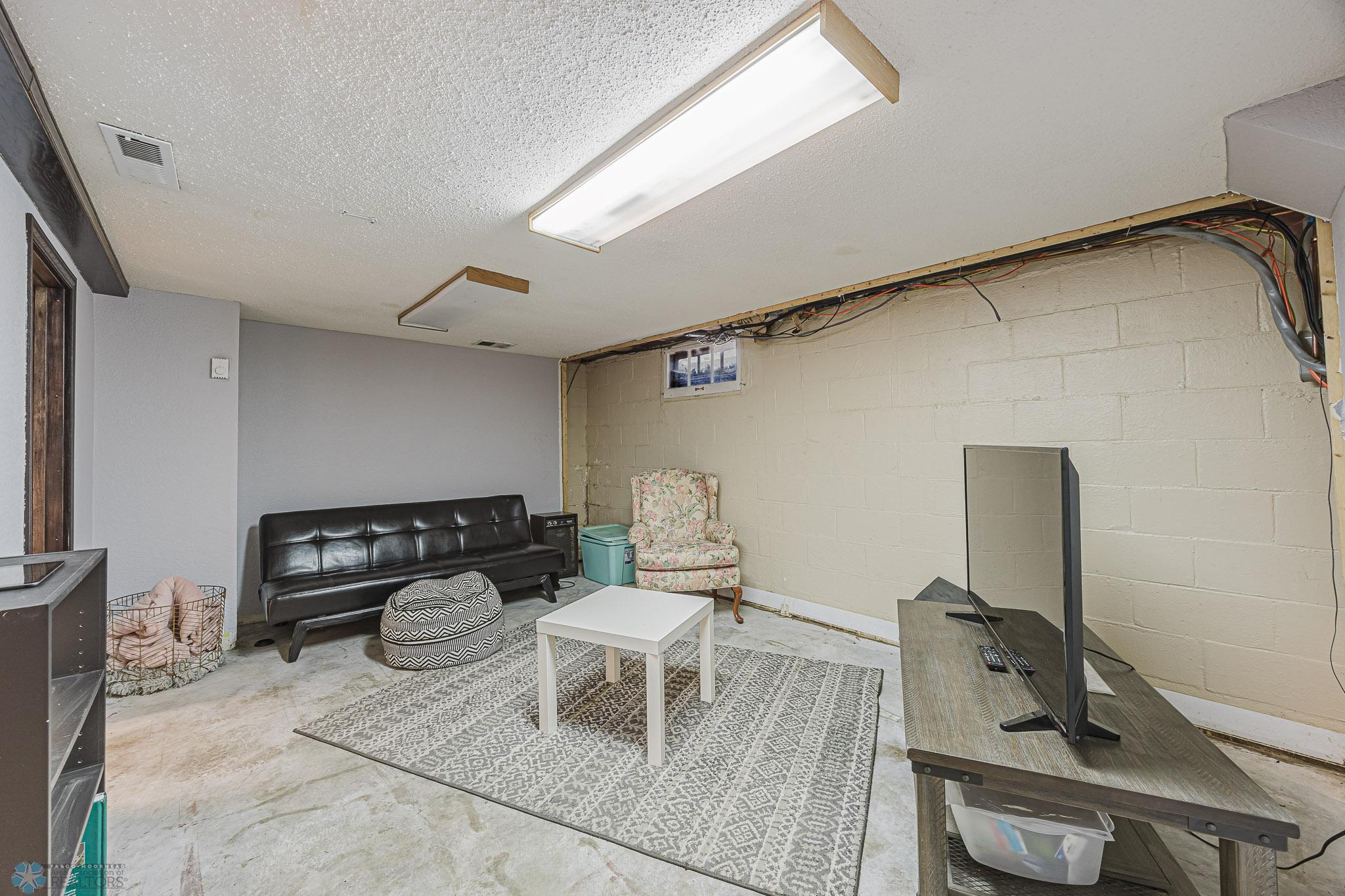 1019 3rd Ave N, Moorhead, MN, 56560-22.jpg