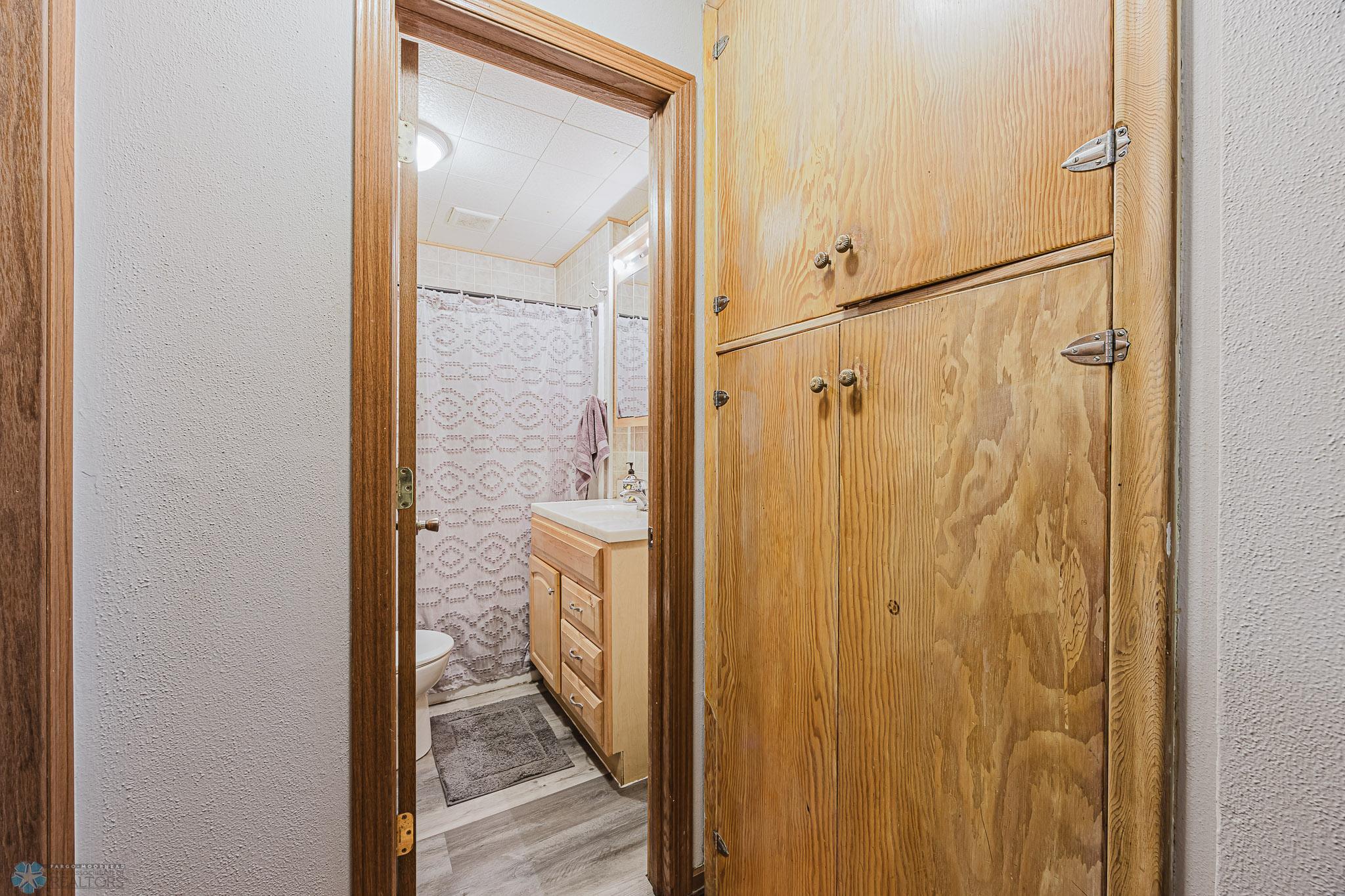 1019 3rd Ave N, Moorhead, MN, 56560-13.jpg